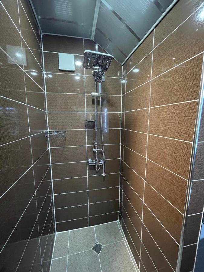 Quality Inn Тбилиси Экстерьер фото