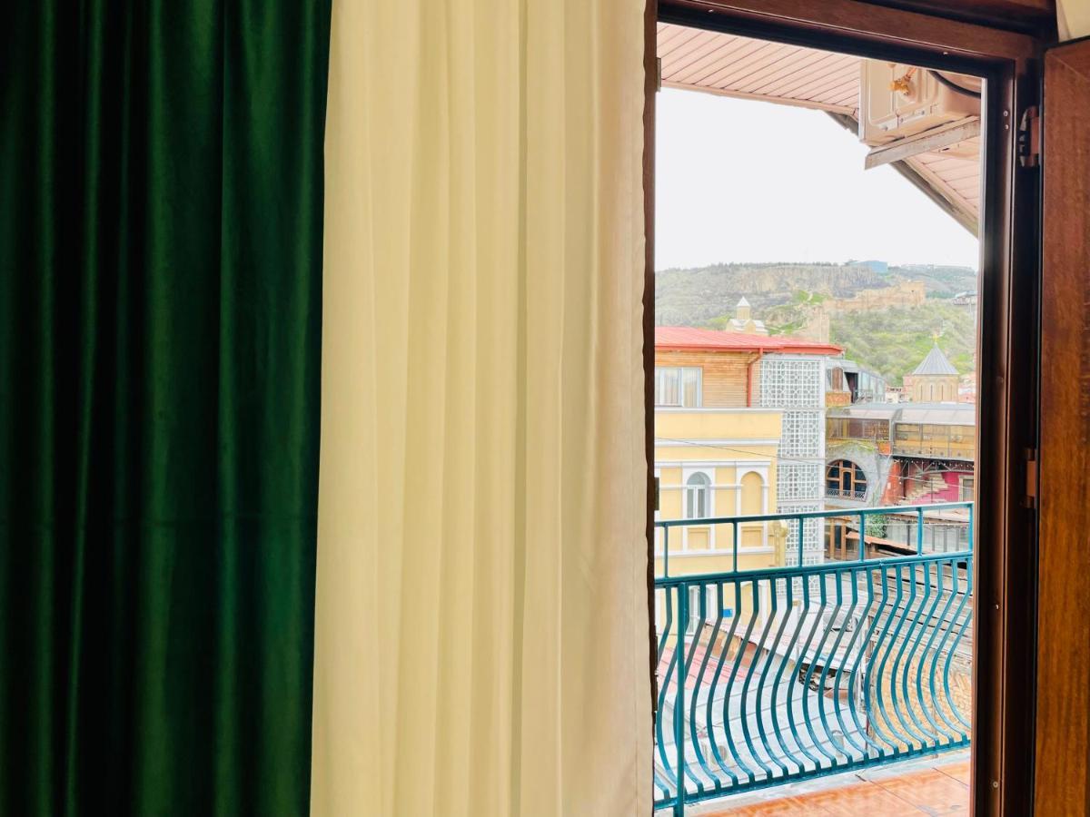 Quality Inn Тбилиси Экстерьер фото
