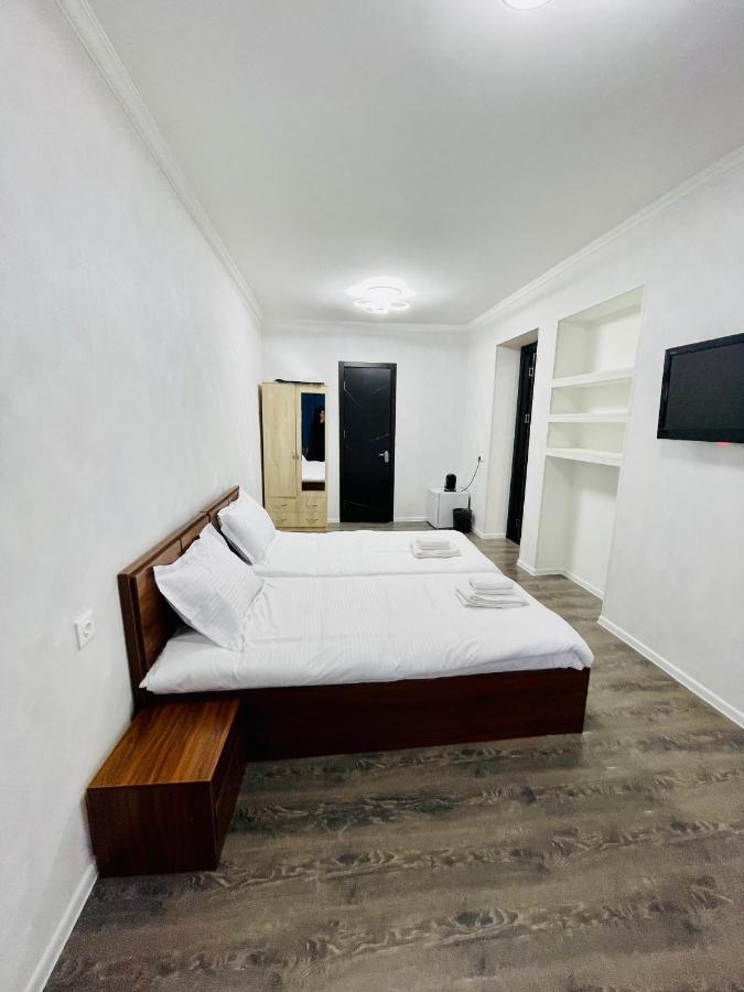 Quality Inn Тбилиси Экстерьер фото