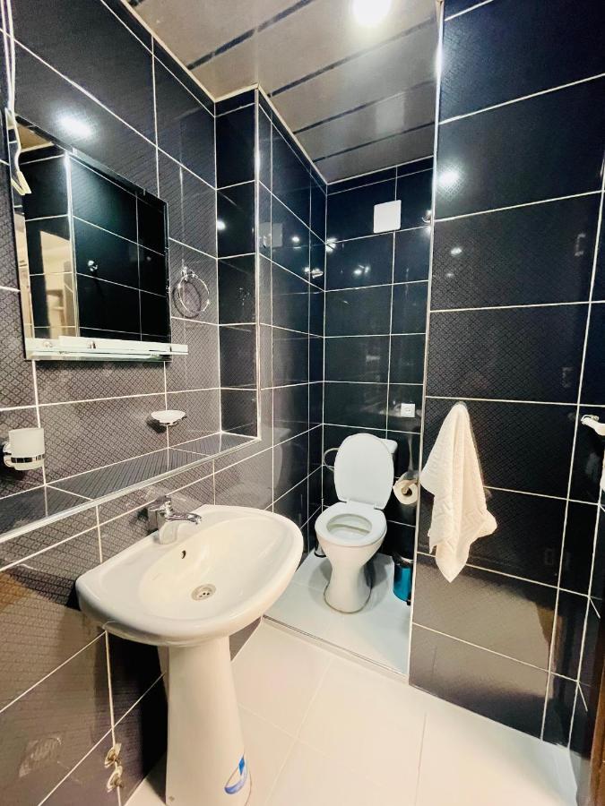 Quality Inn Тбилиси Экстерьер фото