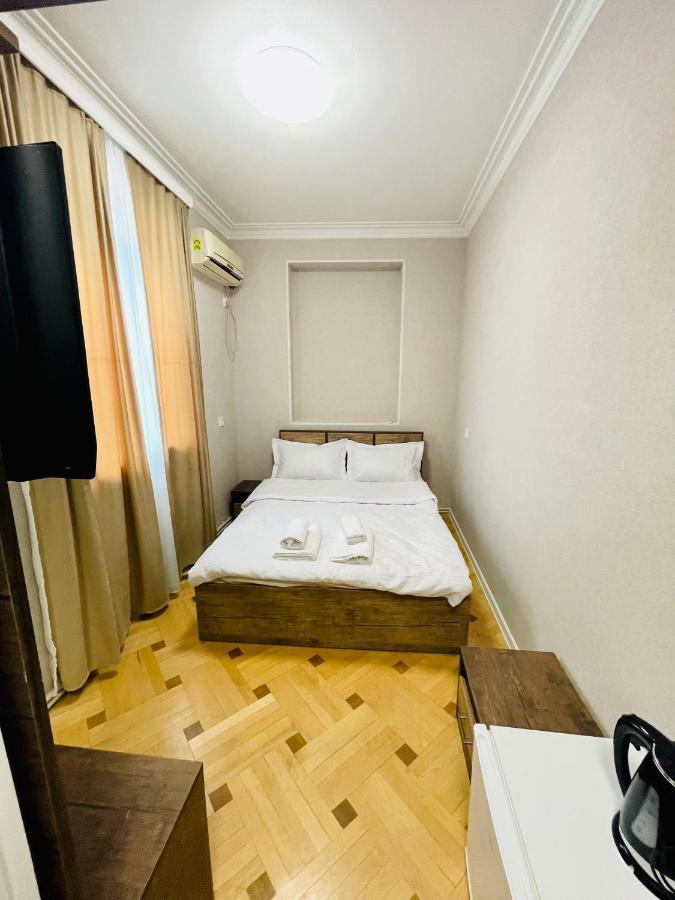 Quality Inn Тбилиси Экстерьер фото