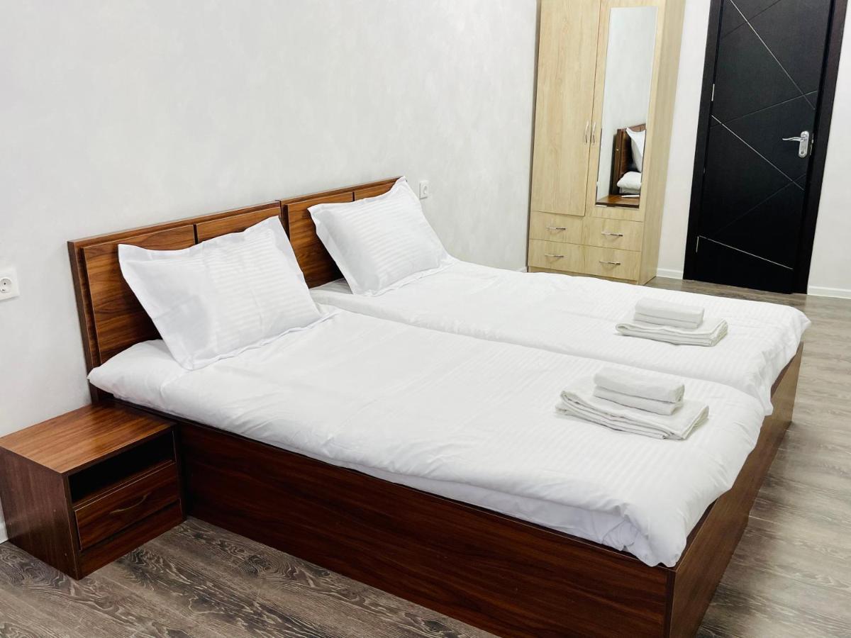 Quality Inn Тбилиси Экстерьер фото