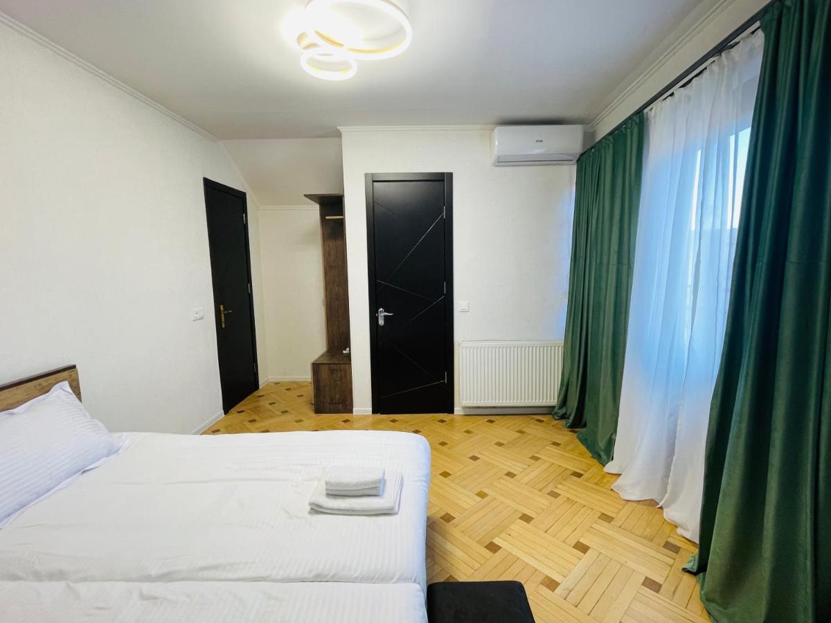 Quality Inn Тбилиси Экстерьер фото