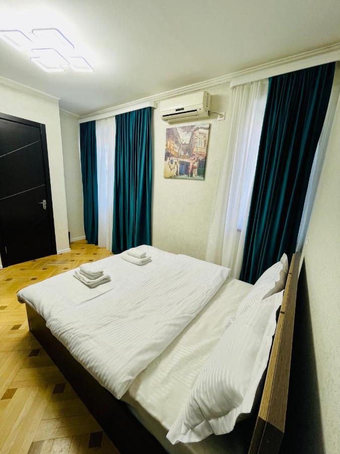 Quality Inn Тбилиси Экстерьер фото