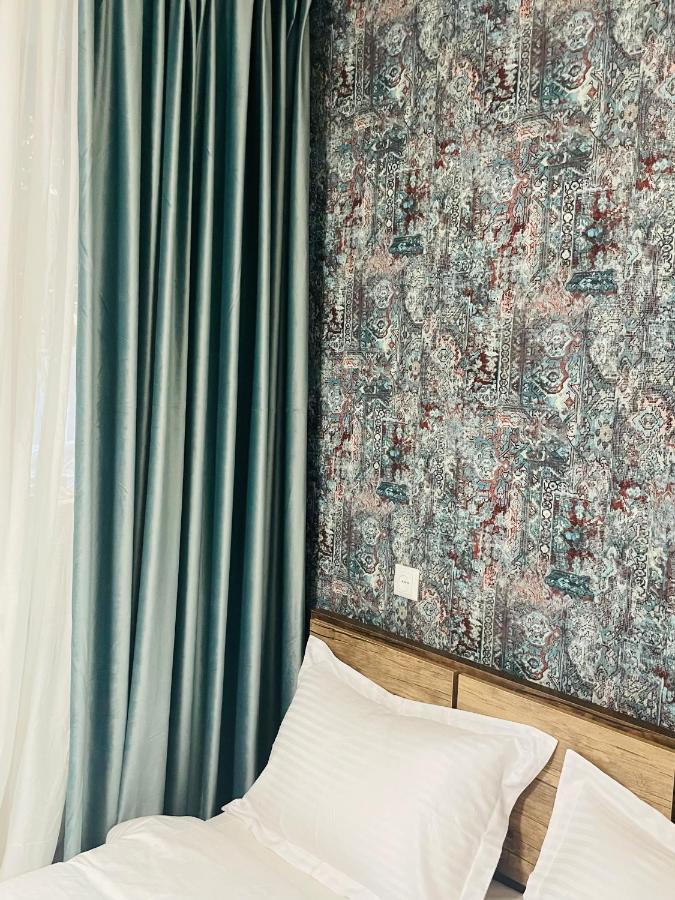 Quality Inn Тбилиси Экстерьер фото