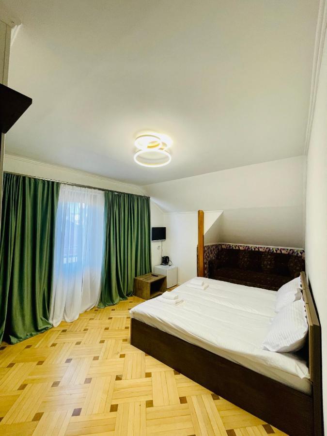 Quality Inn Тбилиси Экстерьер фото
