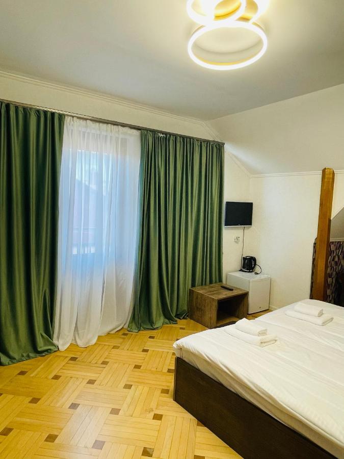 Quality Inn Тбилиси Экстерьер фото